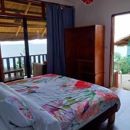 Miley Lodging Restobar New Busuanga Ngoại thất bức ảnh